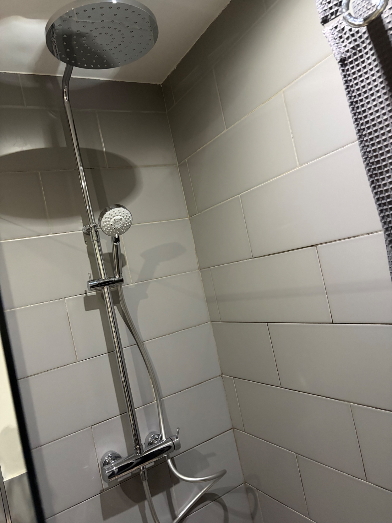 Colonne de douche thermostatique